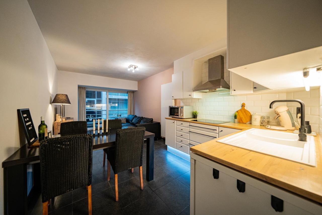 Appartement Miete - Dichtbij Strand En Winkels Bredene Ngoại thất bức ảnh